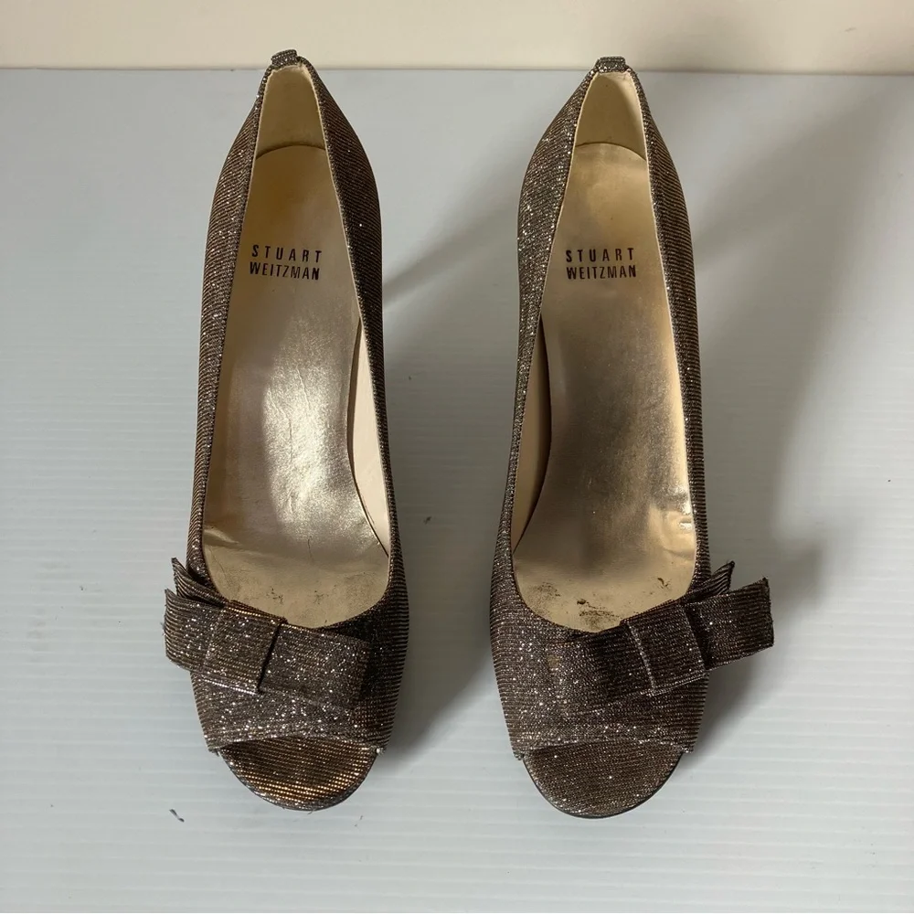 Stuart Weitzman Pyrite Nocturn Glitter Bowover Peep Toe Pumps size 7.5